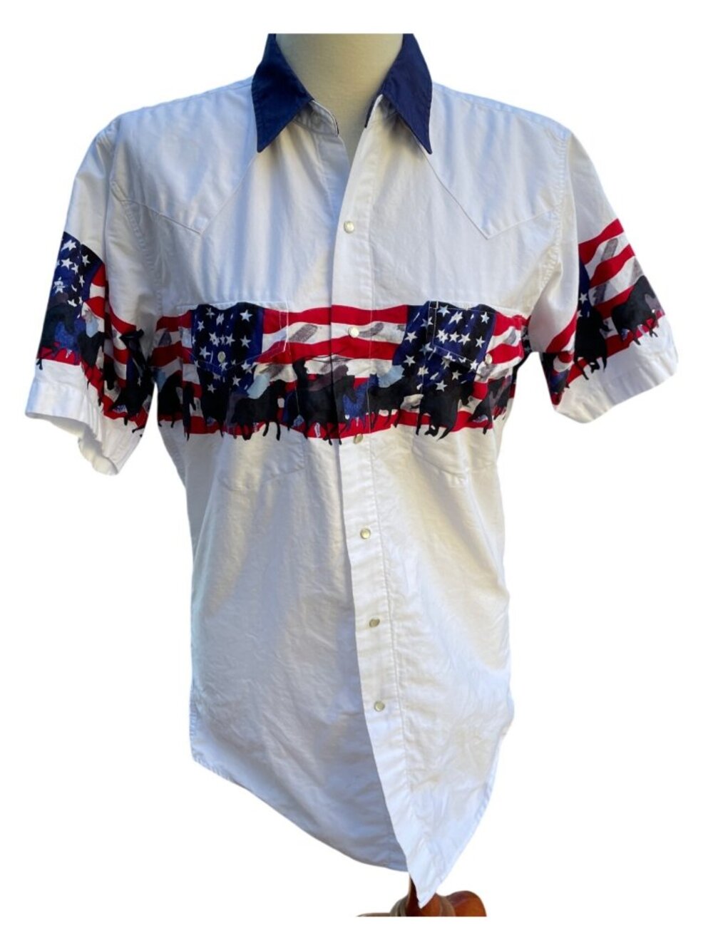 Western Shirt Size Medium Flag Horse Red White Blue Short Sleeve Womens USA